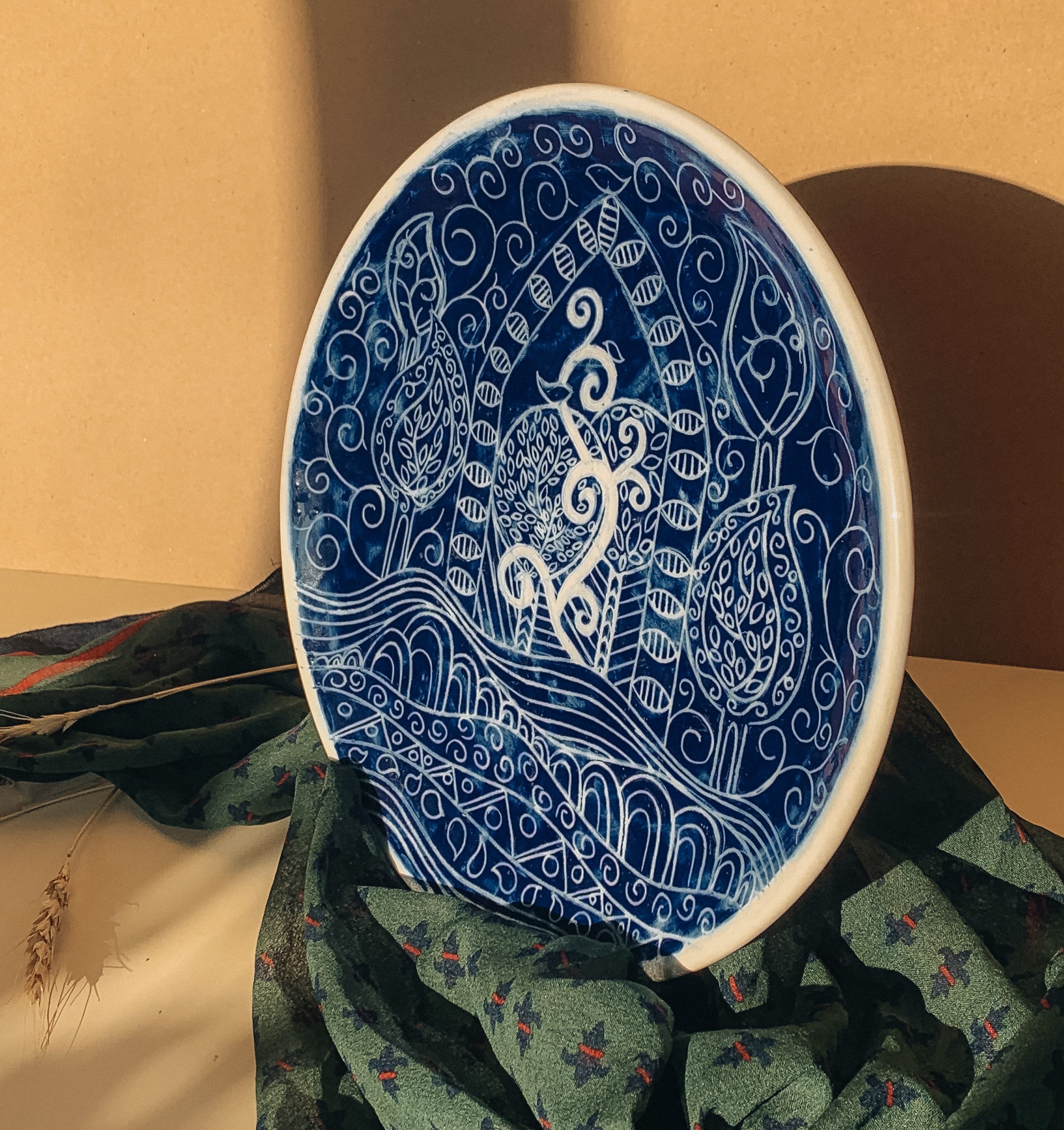 بشقاب دیوارکوب سرامیکی